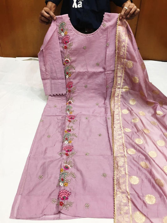 Women's pink Poly Silk Kurta with a beautiful Banarasi Dupatta